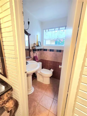 $3,700 | 1990 Northeast 183rd Street, North Miami Beach, FL 33179