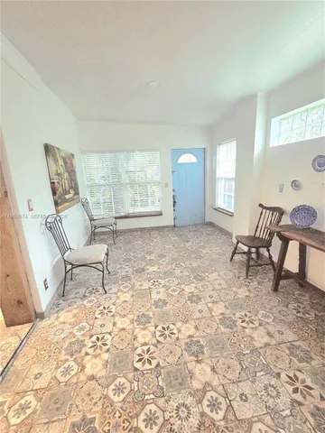 $3,700 | 1990 Northeast 183rd Street, North Miami Beach, FL 33179