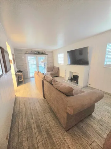 $3,700 | 1990 Northeast 183rd Street, North Miami Beach, FL 33179