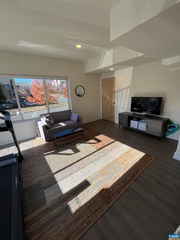 $3,000 | 1624 Rialto Street, Charlottesville, VA 22902