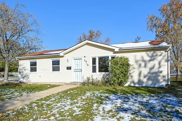 $169,000 | 3618 Peach Grove Lane, Hazel Crest, IL 60429