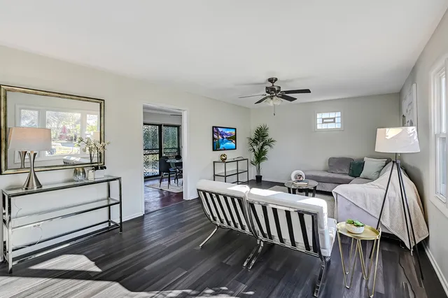 $169,000 | 3618 Peach Grove Lane, Hazel Crest, IL 60429