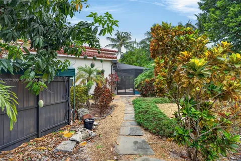 $1,490,000 | 8204 Southwest 171st Street, Palmetto Bay, FL 33157