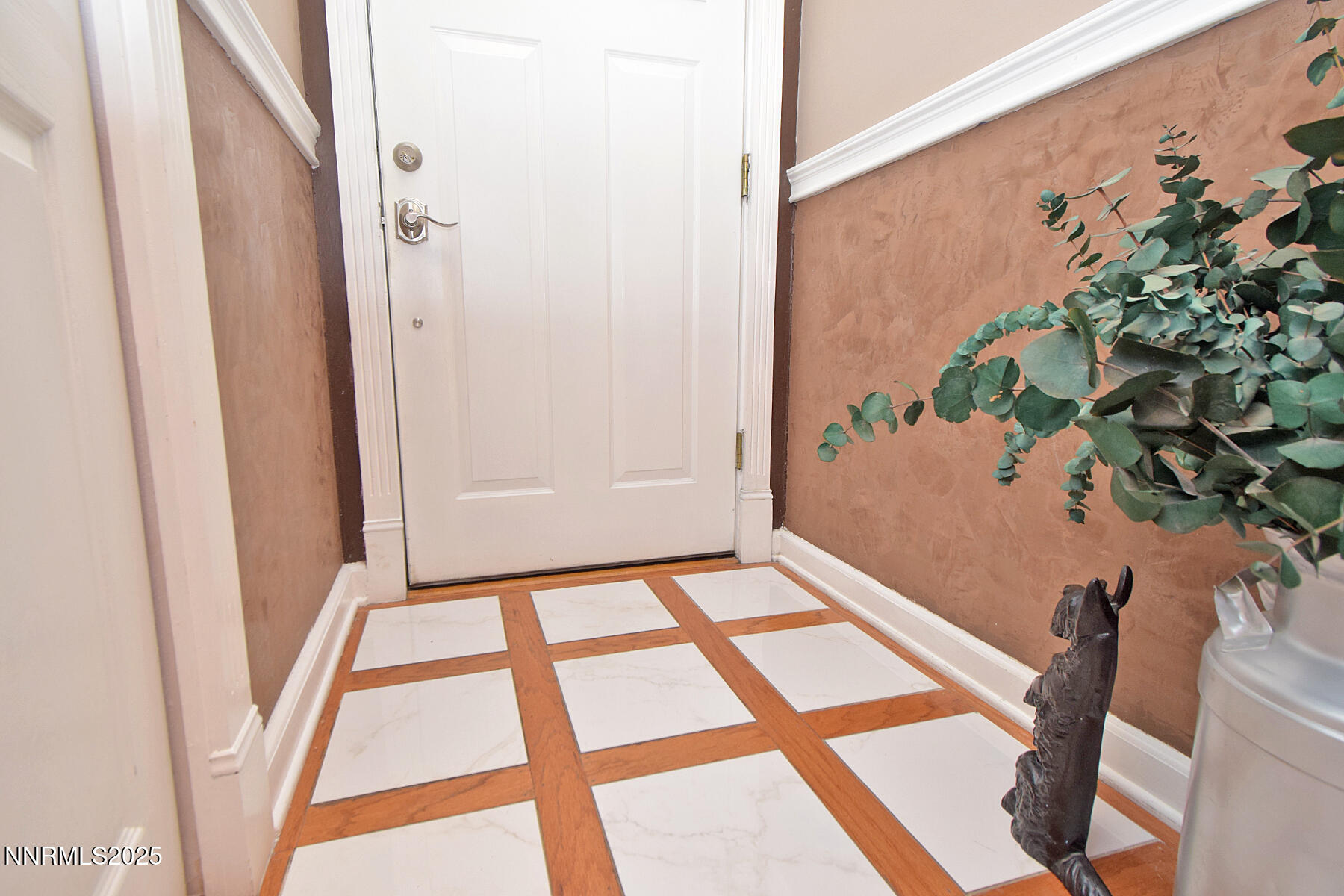 3050 Attridge Place Reno, NV 89503 - Photo 6 of 62 aDSC_0538