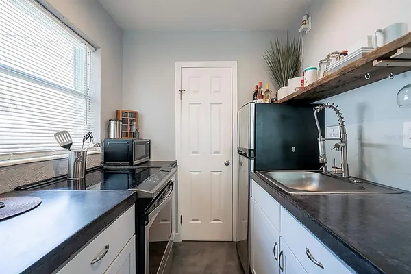 $995 | 1235 22nd Avenue South, Unit C, St. Petersburg, FL 33705
