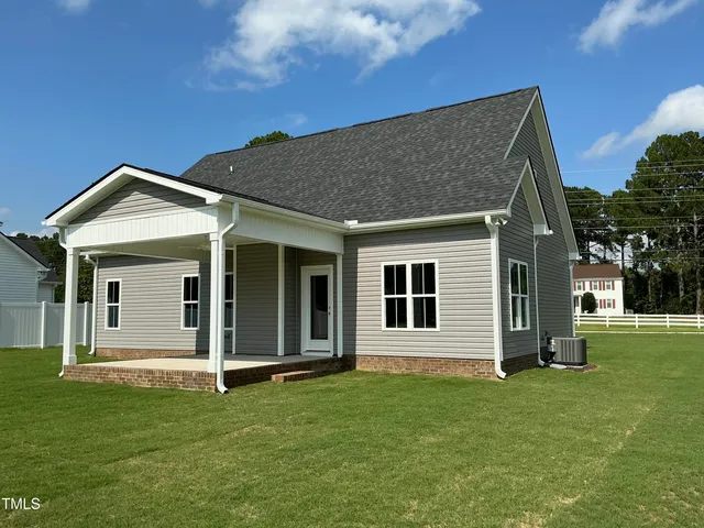 $379,900 | 1039 North Lincoln Street, Benson, NC 27504