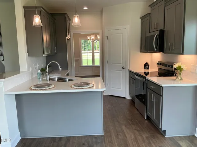 $379,900 | 1039 North Lincoln Street, Benson, NC 27504