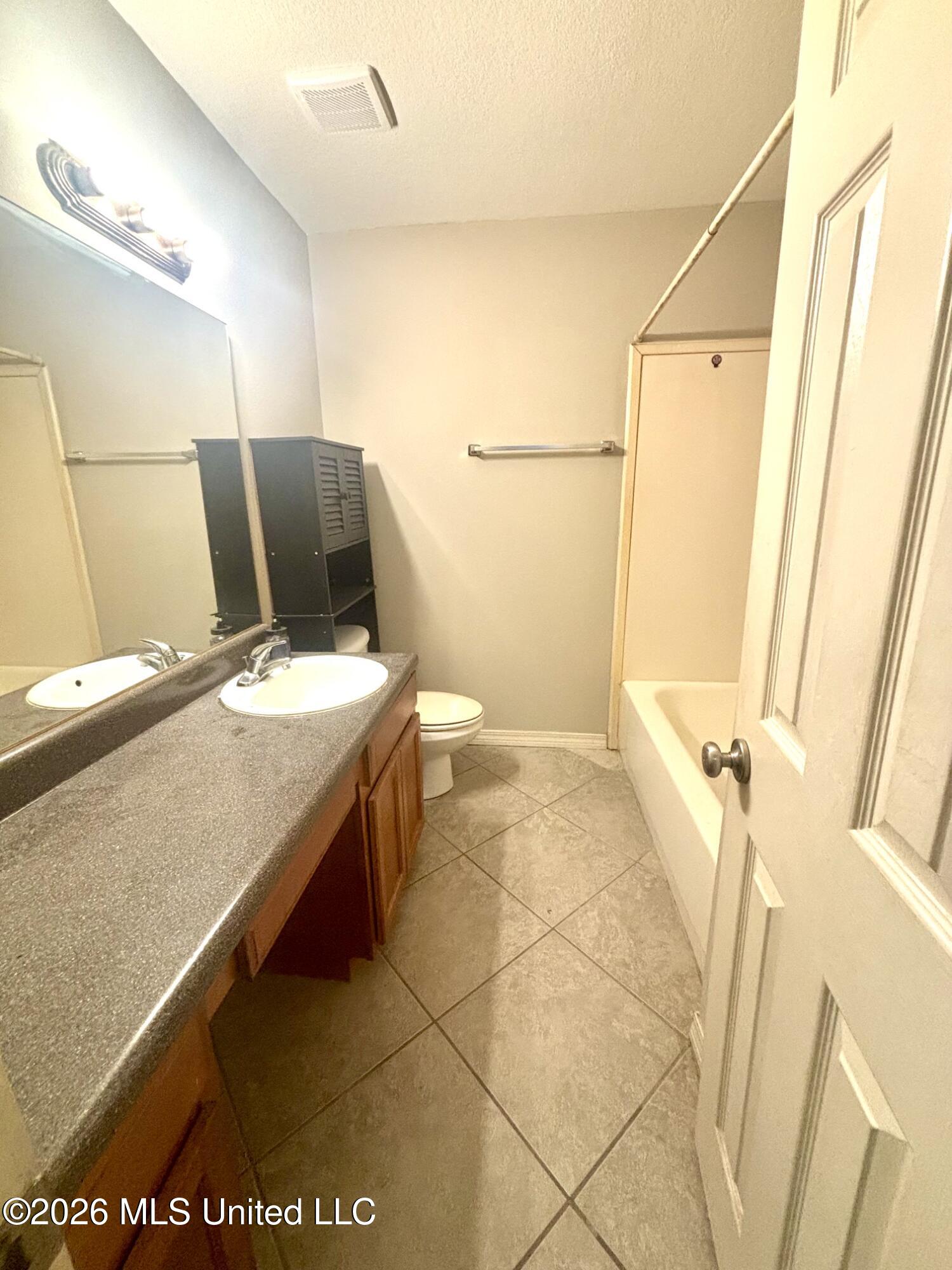 1625 Martin Bluff Road, Unit 5 Gautier, MS 39553 - Photo 16 of 24 IMG_6762