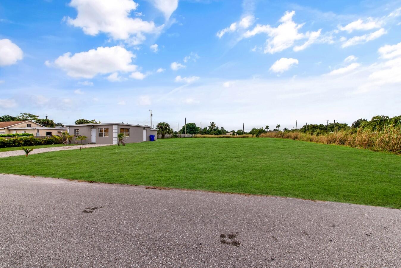 3699 Coconut Road Palm Springs, FL 33461 - Photo 12 of 20 .8 acre lot home