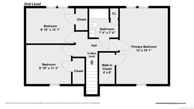a picture of a room with a floor plan