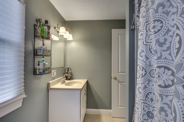 140 Hoover Road Needham, MA 02494 - Photo 14 of 18