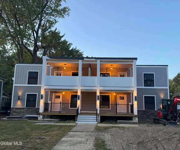 $2,550 | 103 East High Street, Unit 1, Ballston Spa, NY 12020