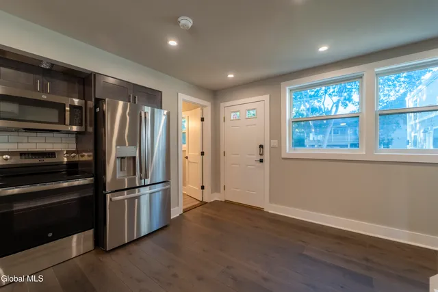 $2,750 | 103 East High Street, Unit 1, Ballston Spa, NY 12020