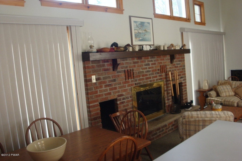 33 Ledge Road Lakeville, PA 18438 - Photo 4 of 21