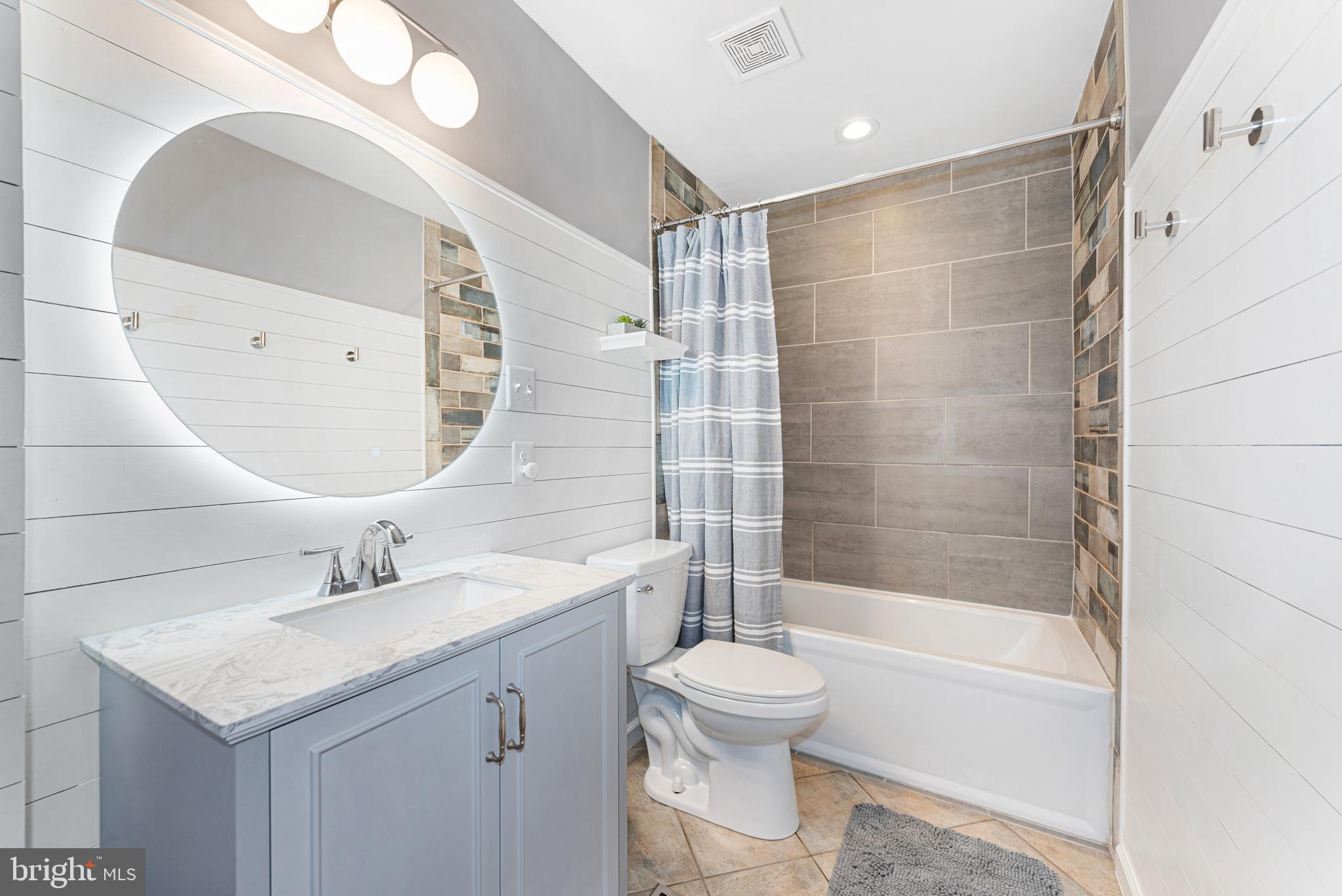2225 Gunsmith Square Reston, VA 20191 - Photo 18 of 37 Renovated upper level bathroom