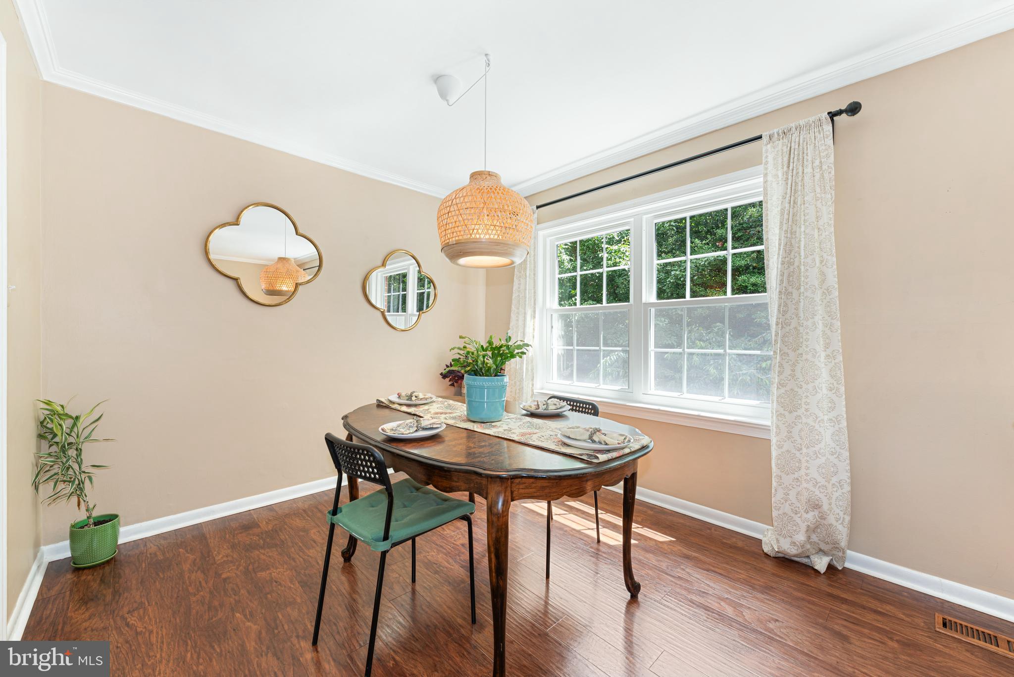 2225 Gunsmith Square Reston, VA 20191 - Photo 7 of 37 Dining Room