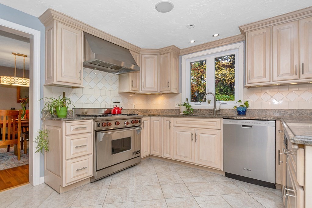2 Sanford Road Chelmsford, MA 01824 - Photo 3 of 42 Gallery Image 3