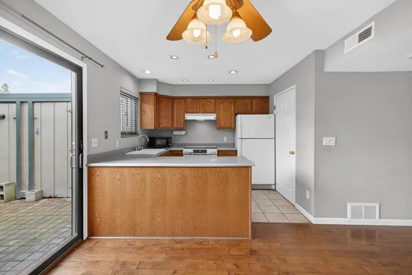 $320,000 | 2161 Cottage Way, Sacramento, CA 95825