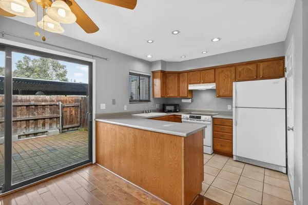 $320,000 | 2161 Cottage Way, Sacramento, CA 95825
