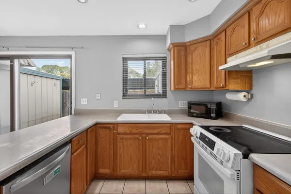 $320,000 | 2161 Cottage Way, Sacramento, CA 95825