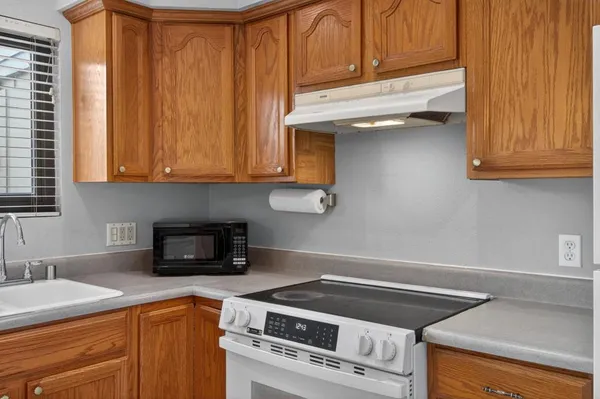 $320,000 | 2161 Cottage Way, Sacramento, CA 95825