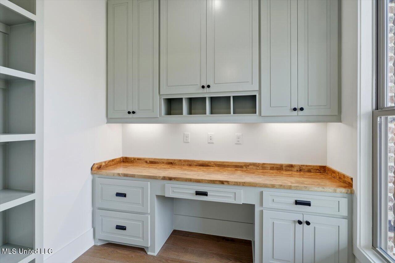 179 Bronson Bend Flowood, MS 39232 - Photo 5 of 39 06-179 Bronson Bend _ Home Tours MS