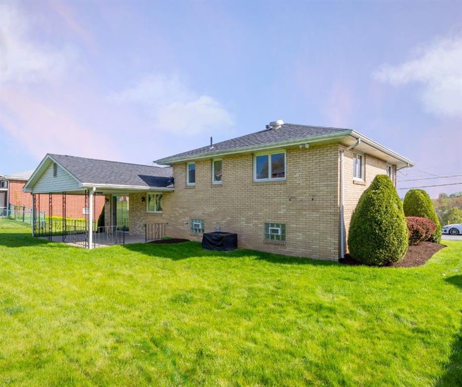 916 McGovern Road Houston, PA 15342 - Photo 2 of 44 Gallery Image 2
