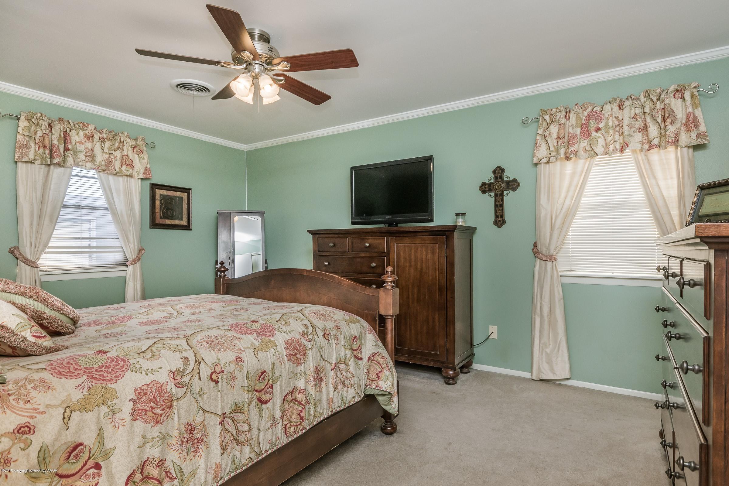 4417 Kingston Road Amarillo, TX 79109 - Photo 14 of 24 014_Master Bedroom