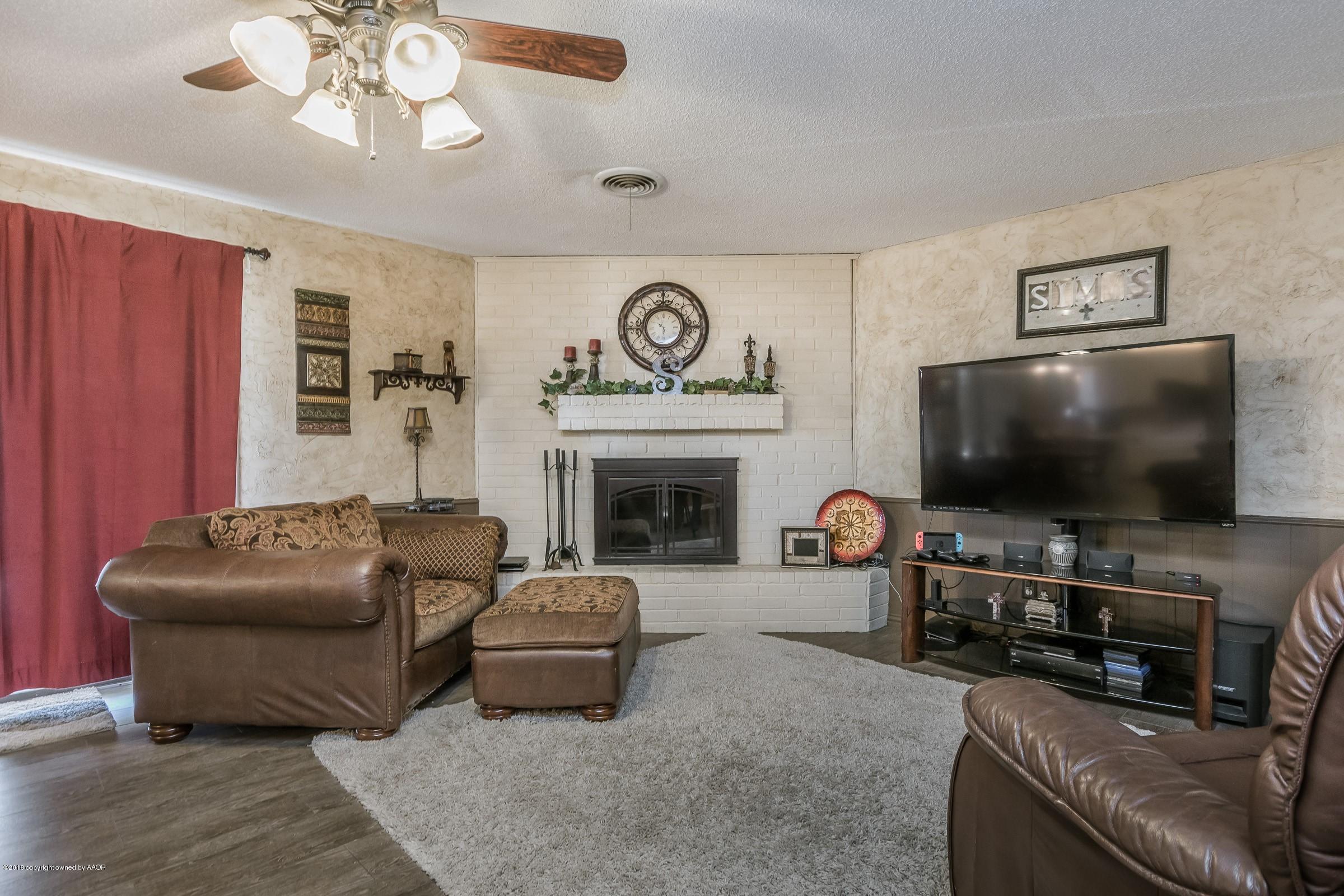 4417 Kingston Road Amarillo, TX 79109 - Photo 6 of 24 006_Living Room-2