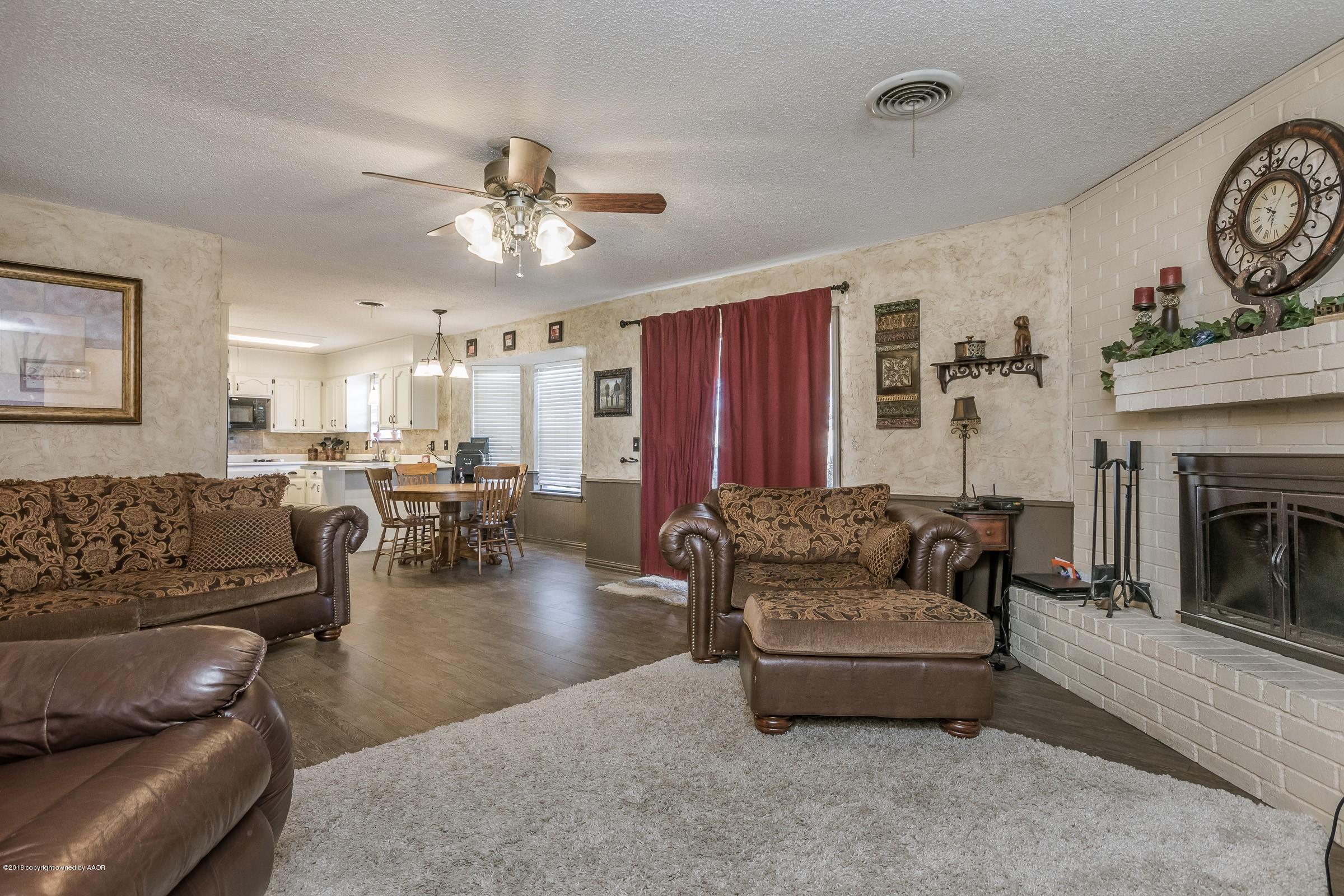 4417 Kingston Road Amarillo, TX 79109 - Photo 7 of 24 007_Living Room-3