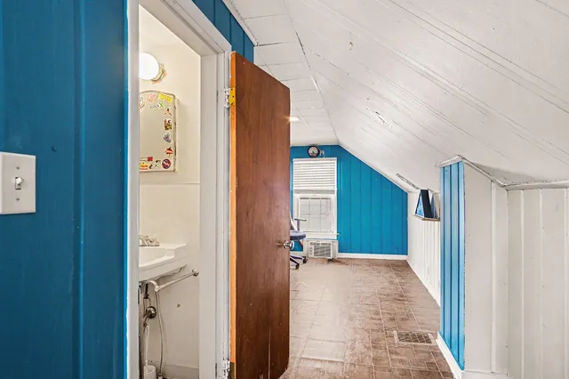 $249,900 | 2014 Duiker Avenue Northeast, Grand Rapids, MI 49505