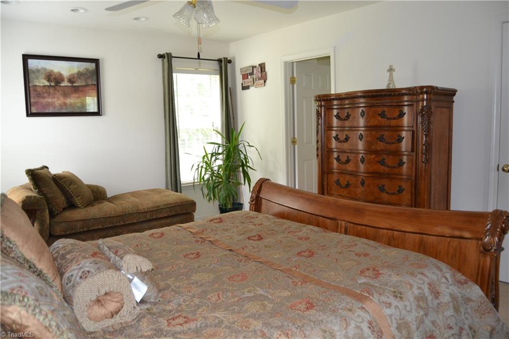 6837 Rangecrest Road Belews Creek, NC 27009 - Photo 12 of 23 Gallery Image 12