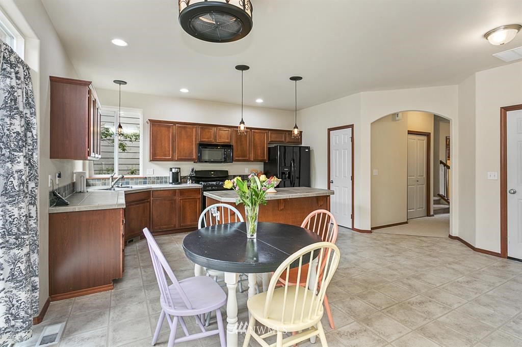 14724 45th Avenue Southeast Bothell, WA 98012 - Photo 9 of 25
