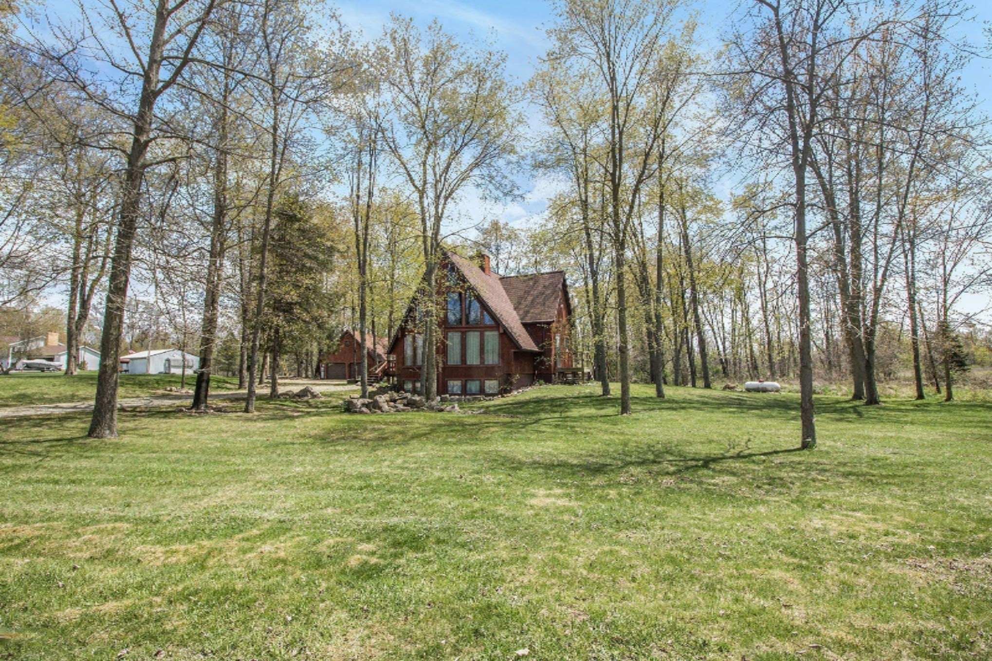 7833 Hall Road Bellevue, MI 49021 - Photo 3 of 20 KgfMIHFY