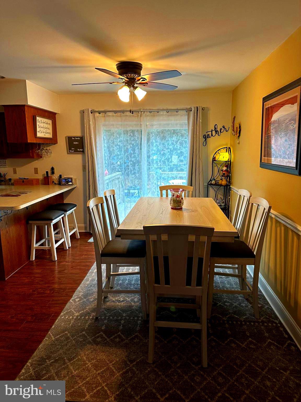 10958 Pit Road Seaford, DE 19973 - Photo 12 of 39 Kitchen / Dinning Area