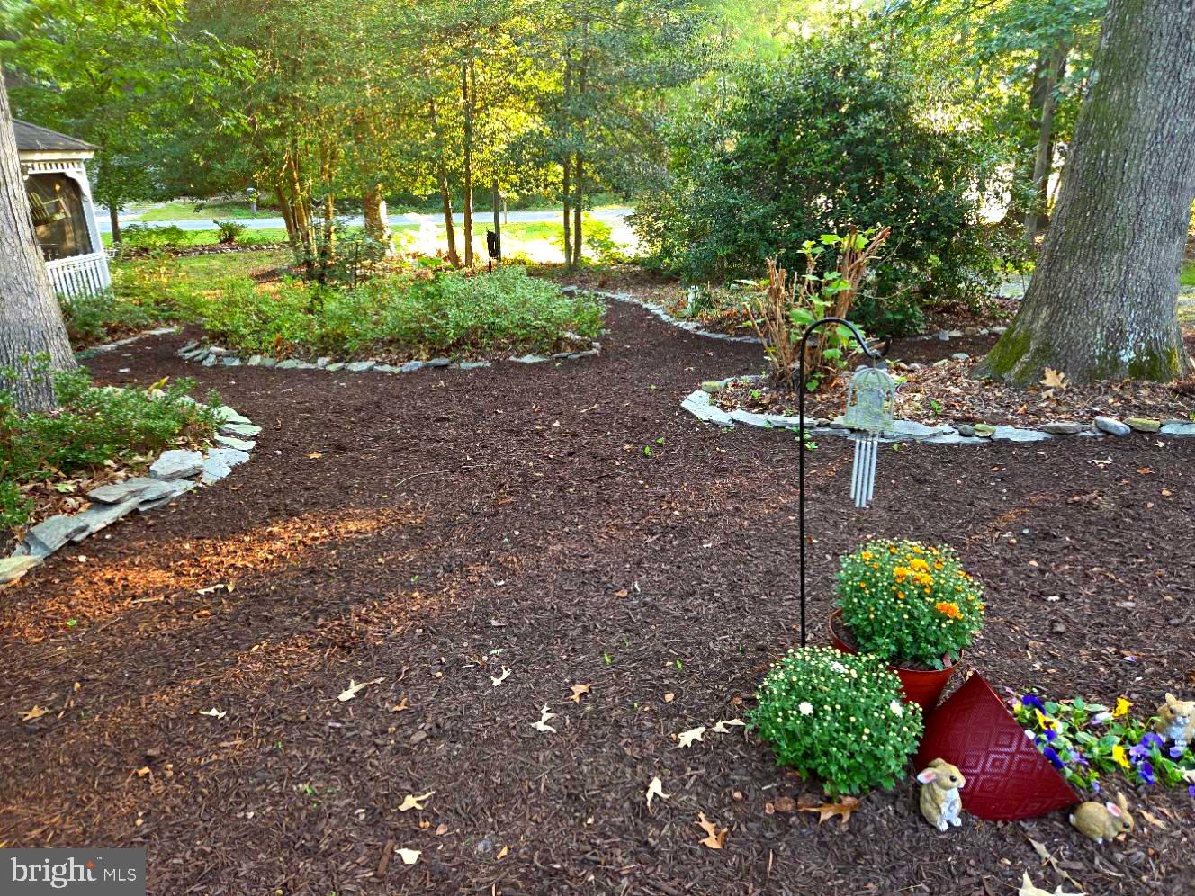 10958 Pit Road Seaford, DE 19973 - Photo 34 of 39 Beautiful Pollinator Gardens with Perennials