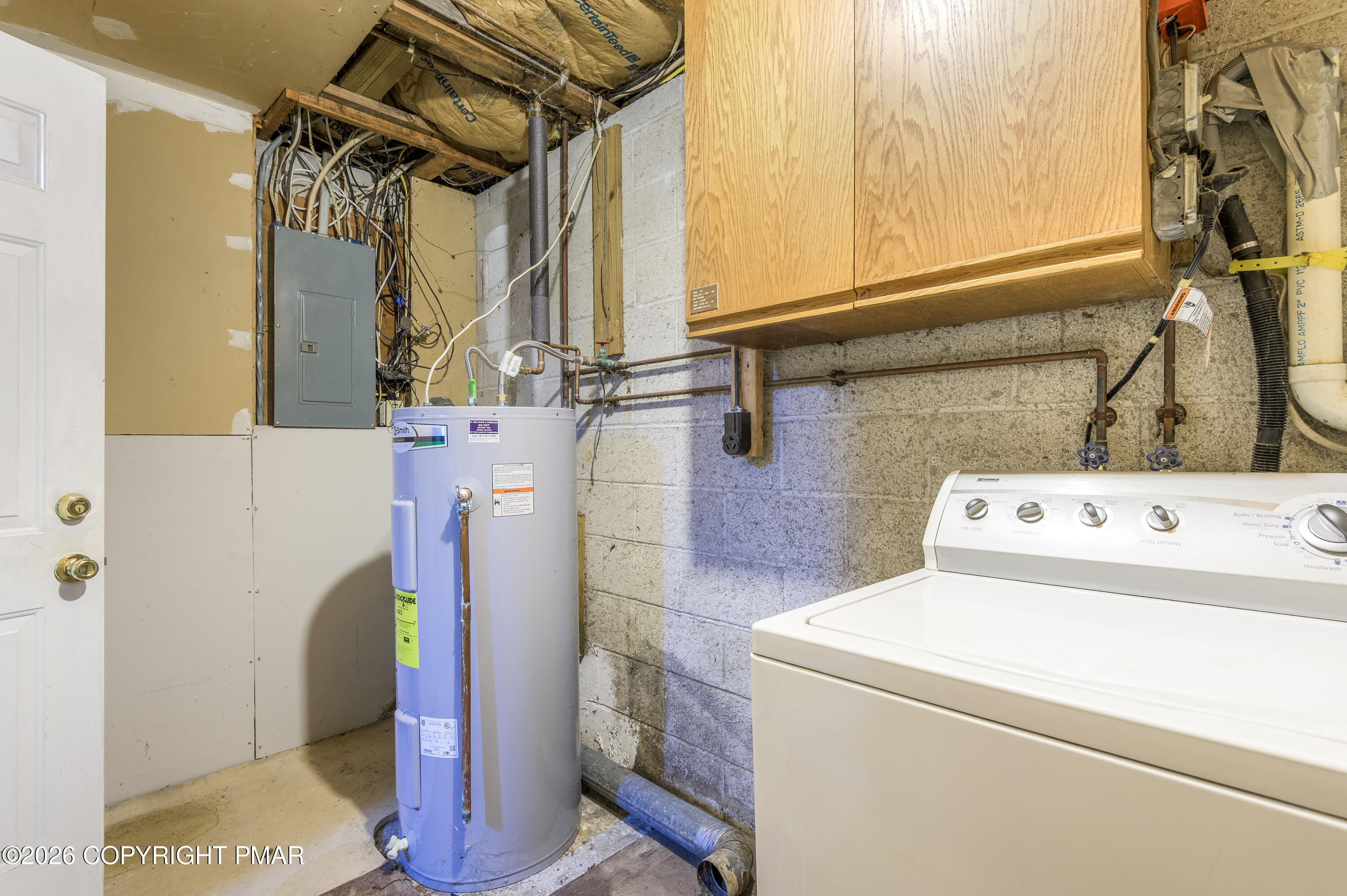 2289 Walnut Trail Bushkill, PA 18324 - Photo 26 of 32 Utilities/Laundry