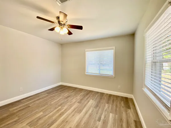 $3,700 | 402 Fairpoint Drive, Gulf Breeze, FL 32561