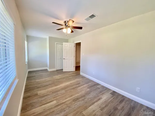 $3,700 | 402 Fairpoint Drive, Gulf Breeze, FL 32561