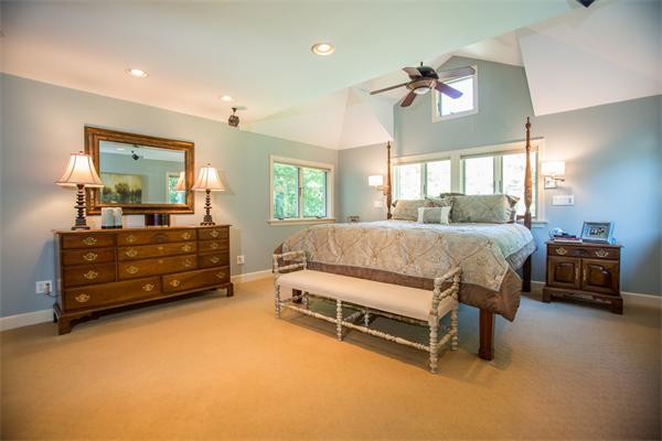 36 Woodridge Road Wayland, MA 01778 - Photo 12 of 25 Gallery Image 12