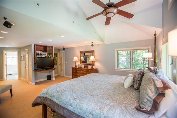 36 Woodridge Road Wayland, MA 01778 - Photo 13 of 25 Gallery Image 13