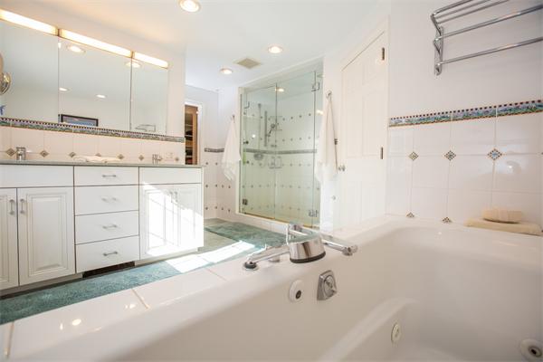 36 Woodridge Road Wayland, MA 01778 - Photo 14 of 25 Gallery Image 14