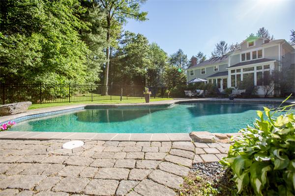 36 Woodridge Road Wayland, MA 01778 - Photo 2 of 25 Gallery Image 2