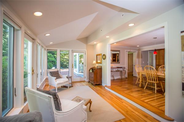 36 Woodridge Road Wayland, MA 01778 - Photo 5 of 25 Gallery Image 5