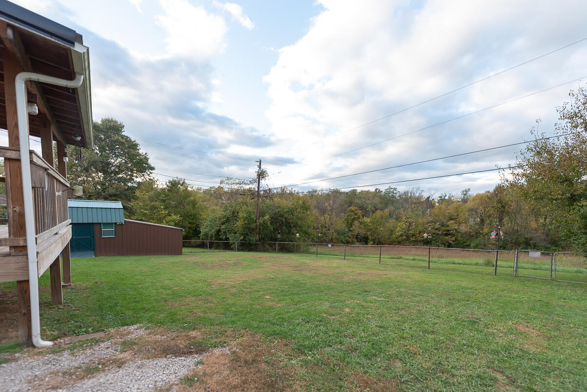 116 Hill N Dell Road Paris, KY 40361 - Photo 8 of 33 116HillNDell-9