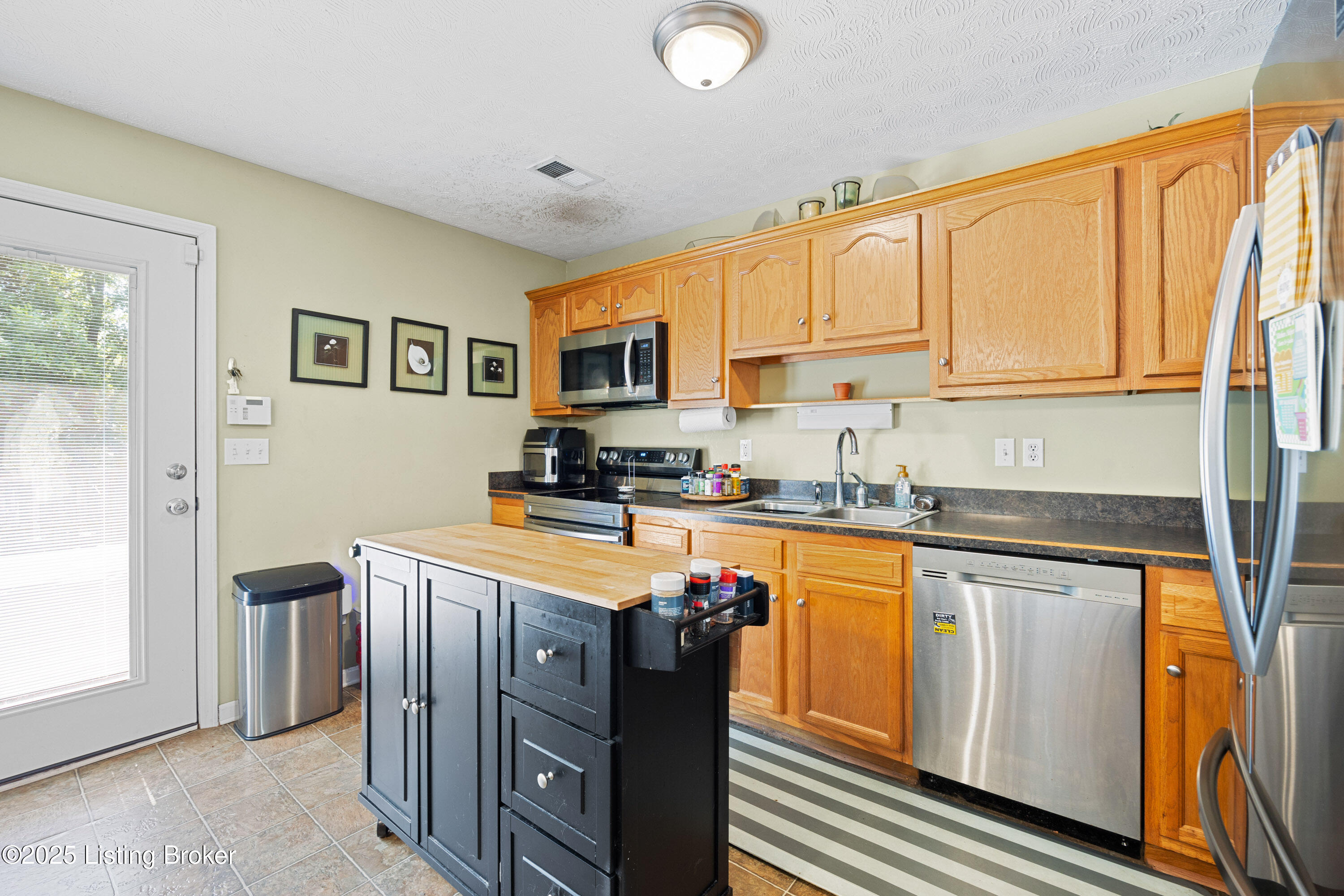108 Madison Rae Boulevard Shepherdsville, KY 40165 - Photo 23 of 26 010