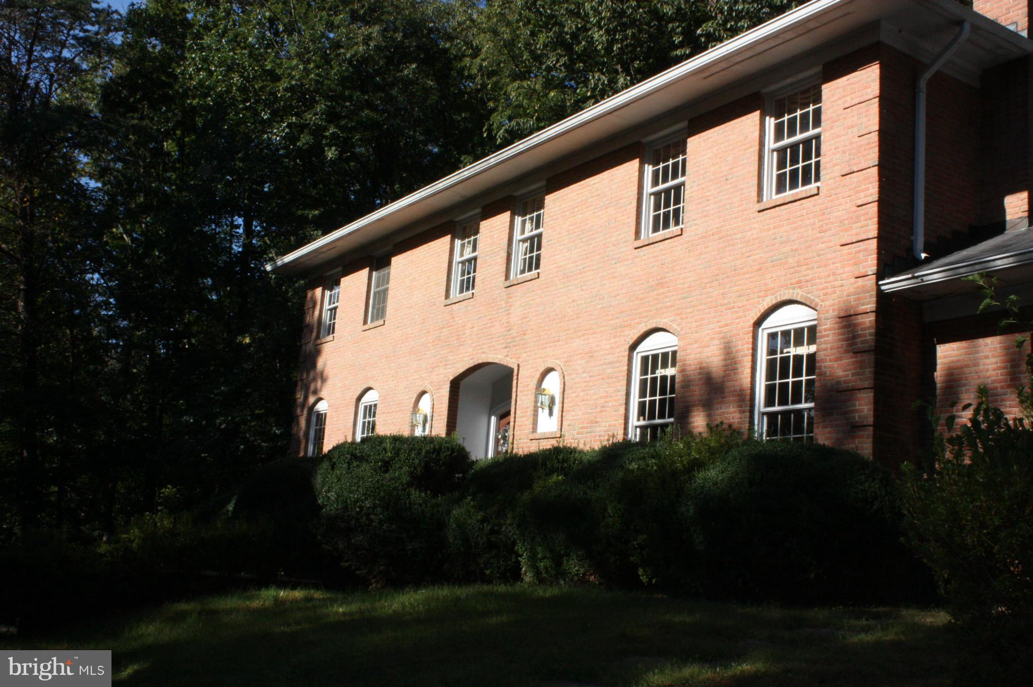 8800 Brook Road McLean, VA 22102 - Photo 14 of 14 Exterior (Front)