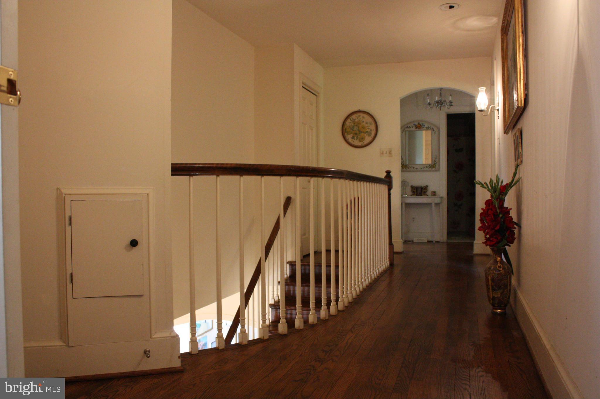 8800 Brook Road McLean, VA 22102 - Photo 9 of 14 Upper Level