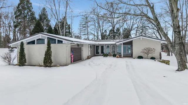 $285,000 | 1137 Silver Bell Terrace, Santa Claus, IN 47579