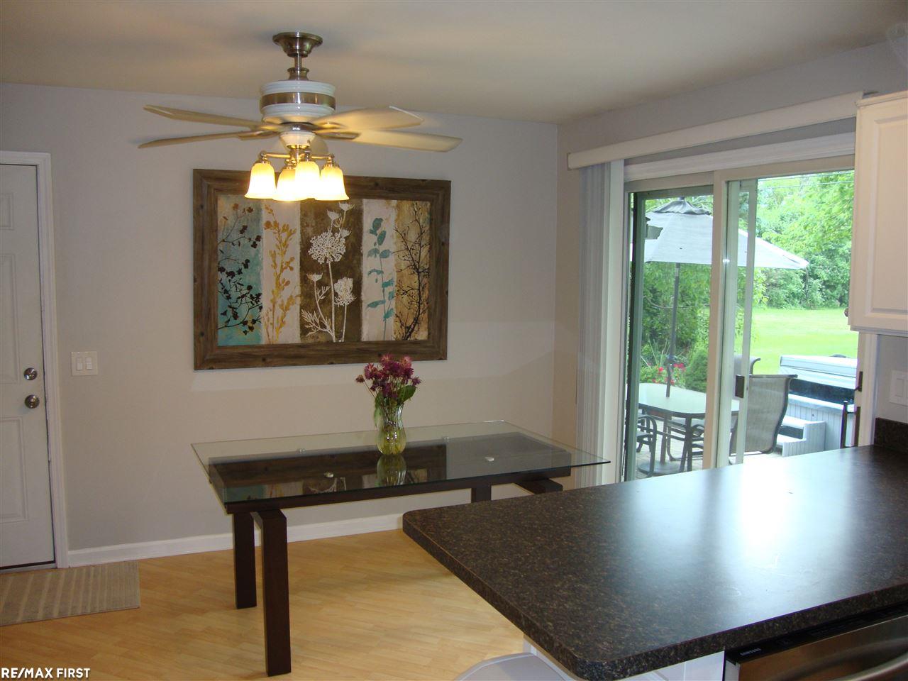 2736 Dearborn Avenue Rochester Hills, MI 48309 - Photo 5 of 23